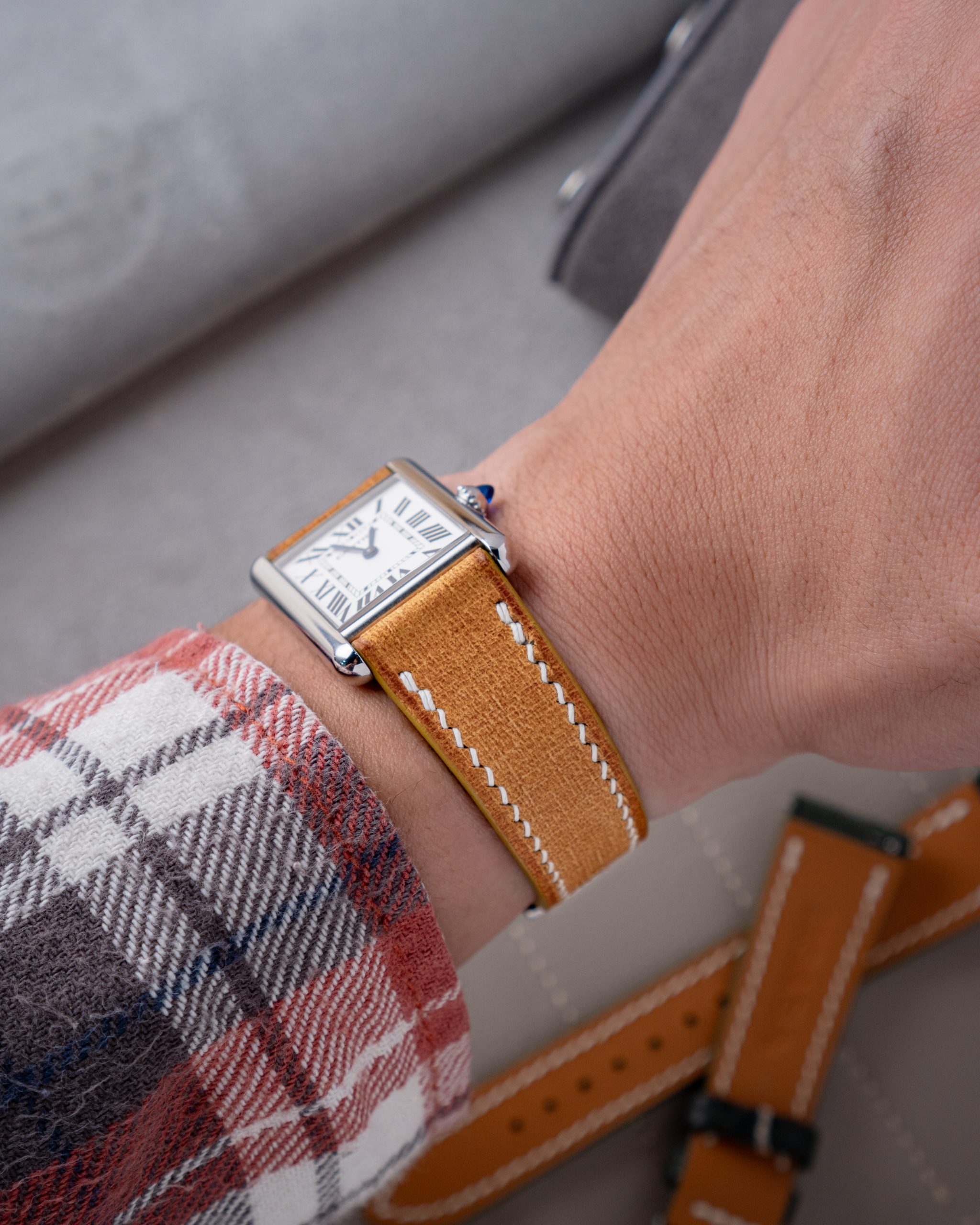 Whiskey Babele cho Cartier Tank Must1