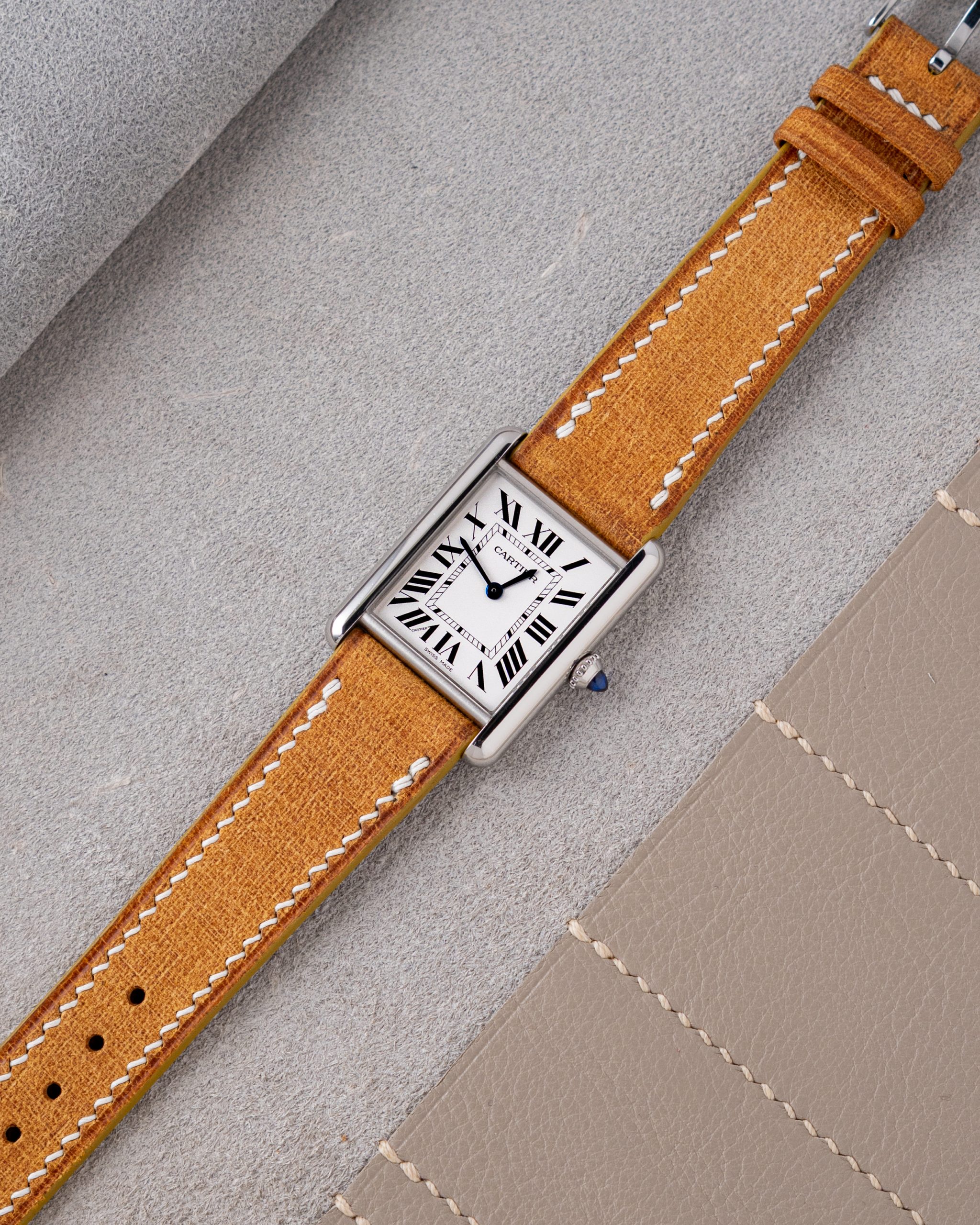 Whiskey Babele cho Cartier Tank Must2